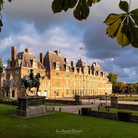 La Verriere. Les Locations Isahora C'Est Aussi Plusieurs Appart' De Standing A 2 Pas Du Chateau D'Eu, Des Falaises Du Treport, De Mers Les Bains Et Aux Portes De La Baie De Somme Ε (Σεν Μαριτίμ) Εξωτερικό φωτογραφία