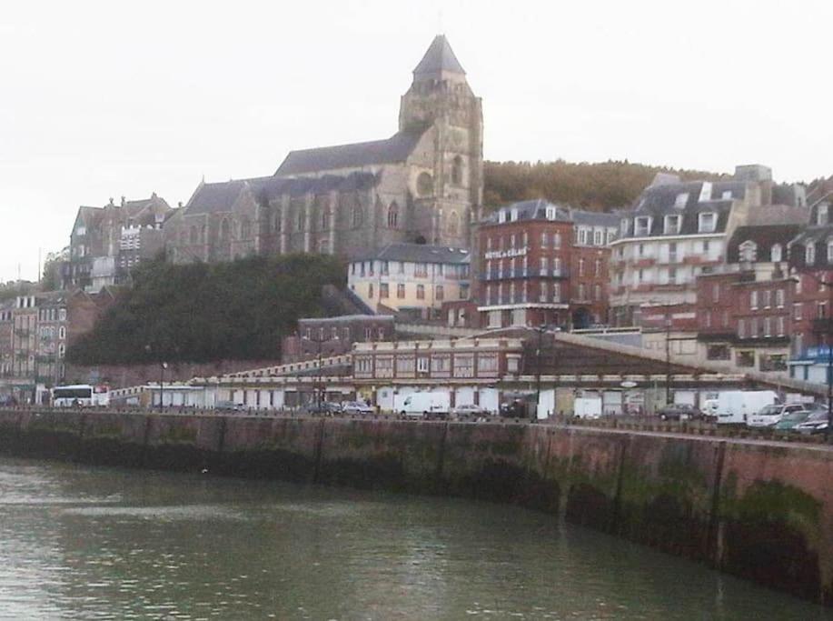 La Verriere. Les Locations Isahora C'Est Aussi Plusieurs Appart' De Standing A 2 Pas Du Chateau D'Eu, Des Falaises Du Treport, De Mers Les Bains Et Aux Portes De La Baie De Somme Ε (Σεν Μαριτίμ) Εξωτερικό φωτογραφία